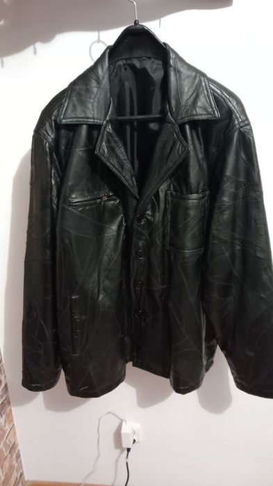 Kurtka skurzana kolor czarna