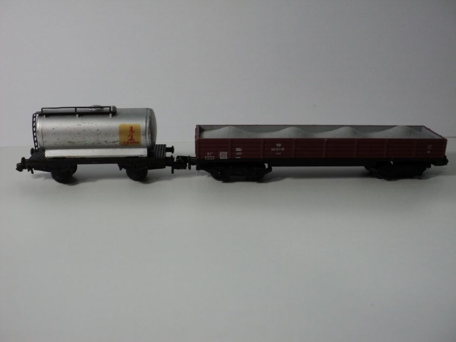 Комплект двух грузовых вагонов PIKO. Германия(1:160). Колея 9 мм.