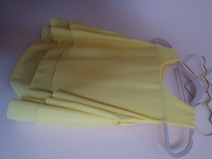 Blusa comprida Verde água + Blusa amarela alças