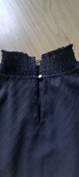 Piękna czarna bluzka