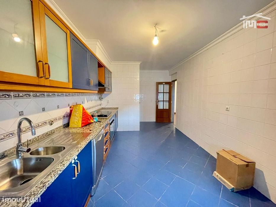 T3 com Boas Áreas no Montijo | 2 Casas de Banho | Cozinha Equipada ...