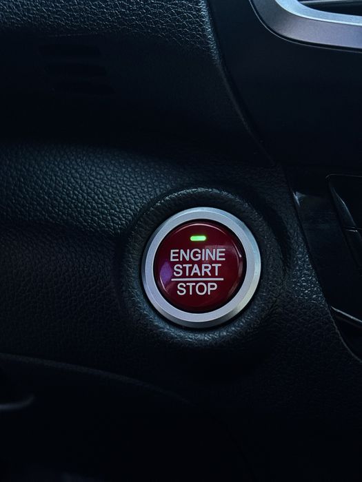 Продам авто HONDA ACCORD  2016 рестайлинг 34к пробега