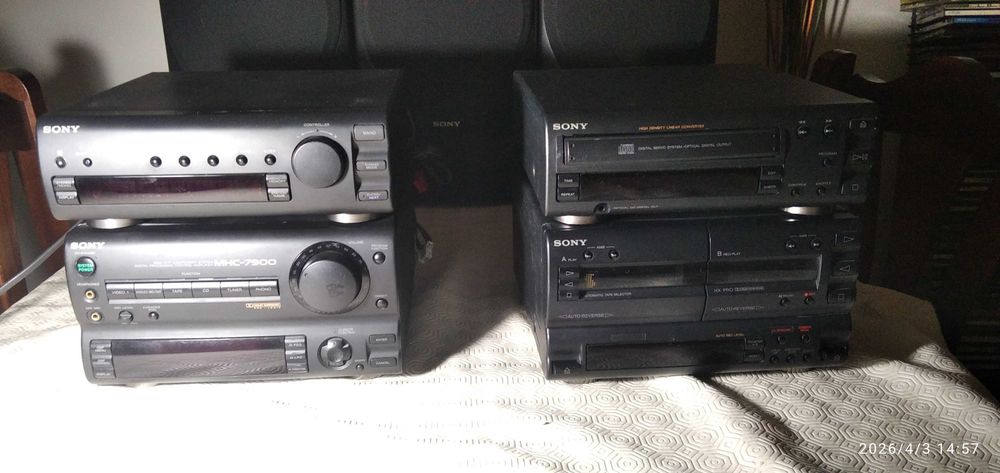 Sony MHC-7900 Funcionamento parcial ( avaria)
