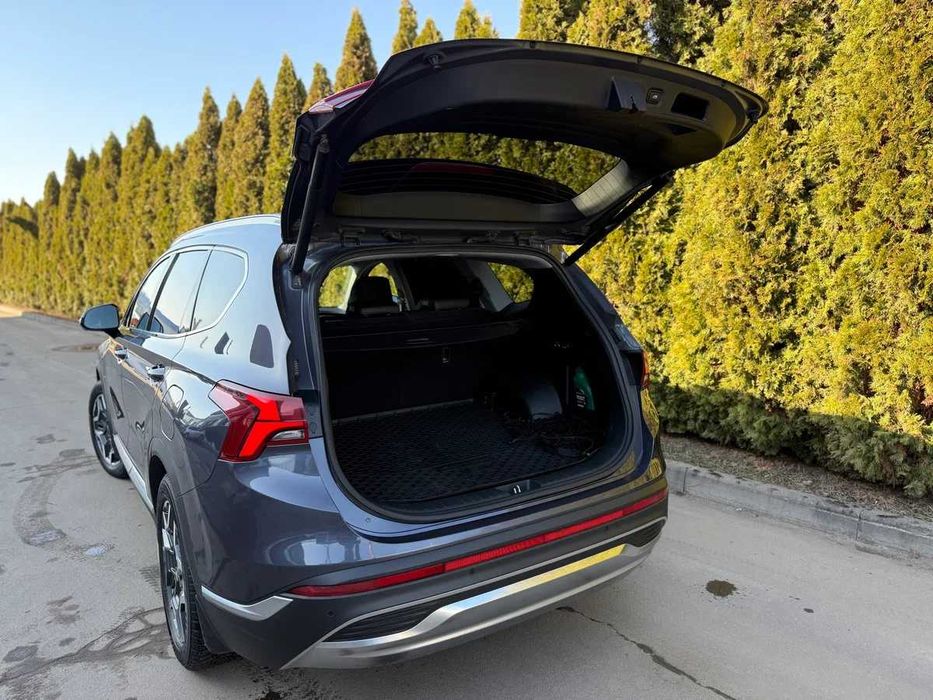 Hyundai Santa Fe 2022 року