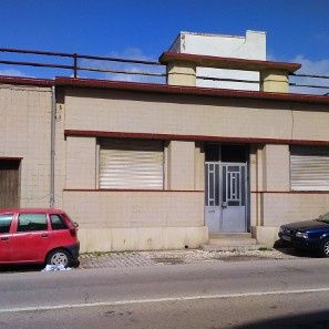 Moradia e terreno para construção