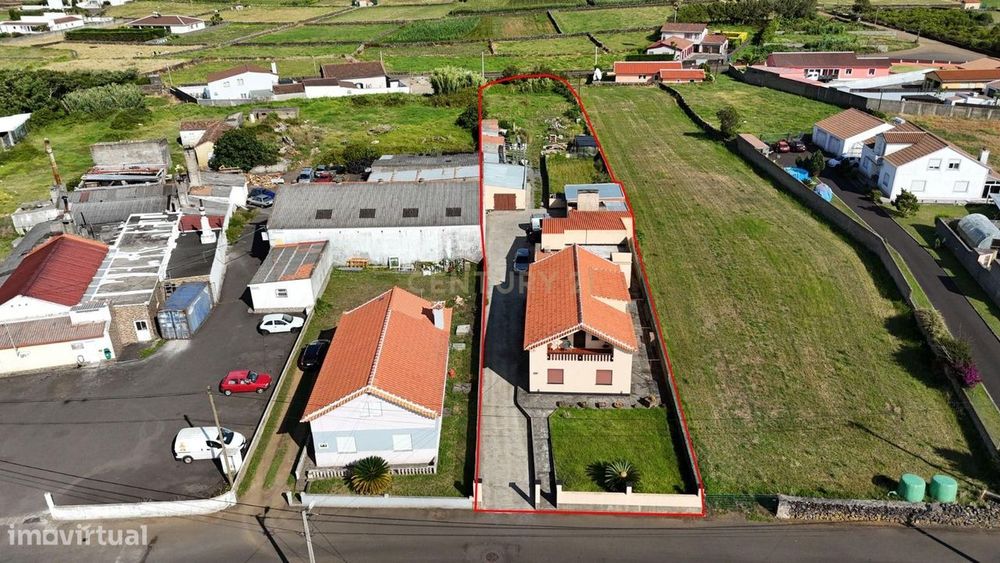 Moradia T6 com Potencial de Rendimento no 2.º Piso