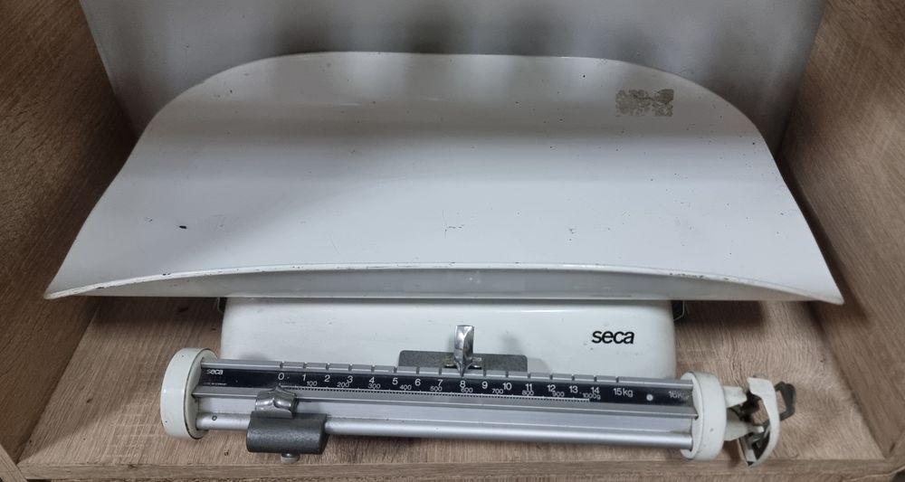 Ваги вінтажні робочі