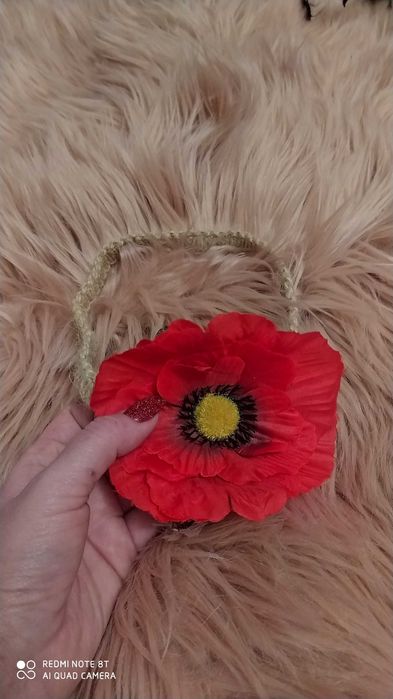 Пов'язка з маком