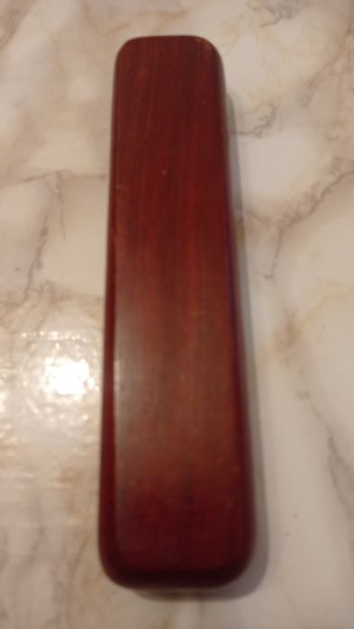 Długopis w drewnianym pudelku