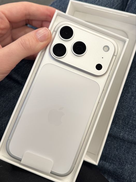 Захисне скло для айфон 17 pro iphone