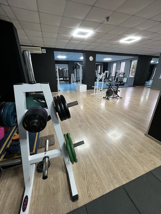 Оренда фітнес , спортзалу з обладнанням .