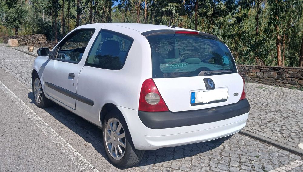 Renault clio diesel 5 lugares