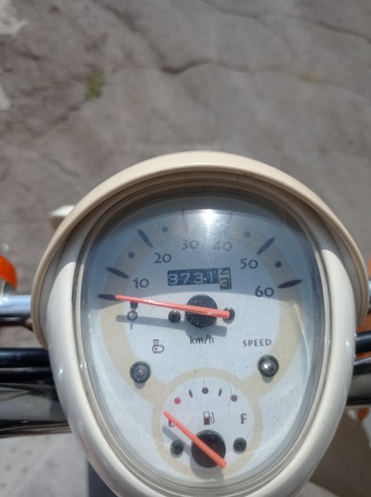 Продам мопед в хорошем состоянії Хонда четирехтак тная.