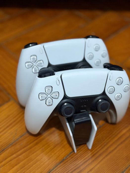 PlayStation 5 + comandos