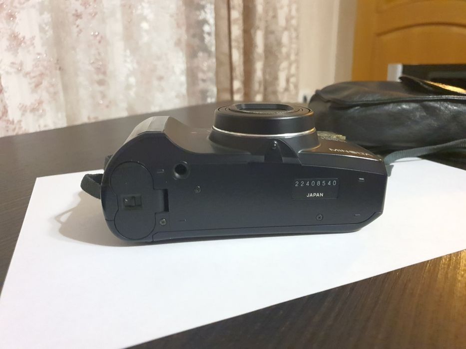 Плівковий фотоапарат Minolta Riva Zoom 135ex + Чохол