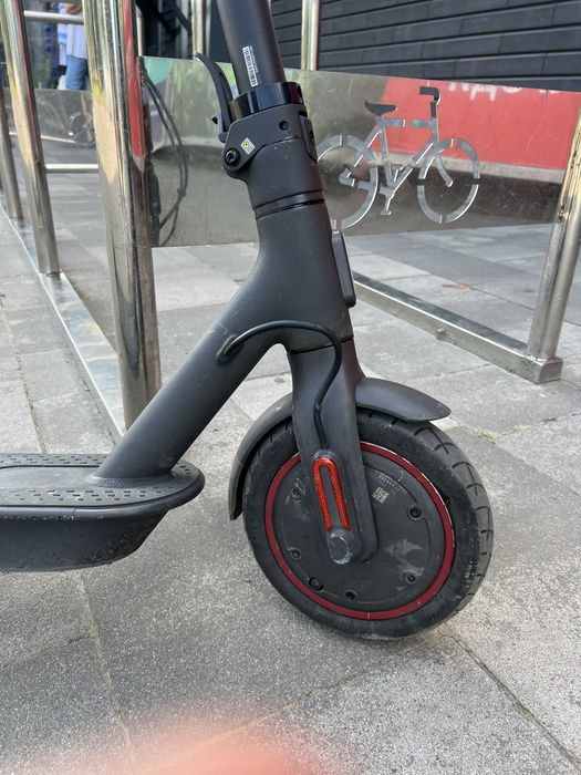 Продам електросамокат xiaomi pro 2