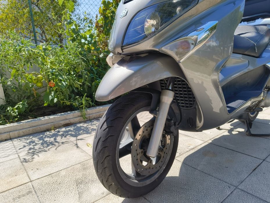Piaggio X Evo 125