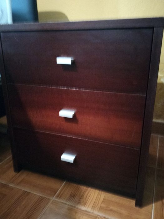 2 Mesas de cabeceira