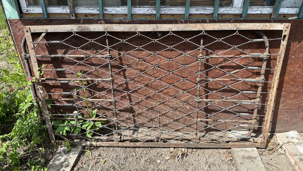 Żeliwne łóżko szpitalne polowe wojskowe antyk unikat loft industrial