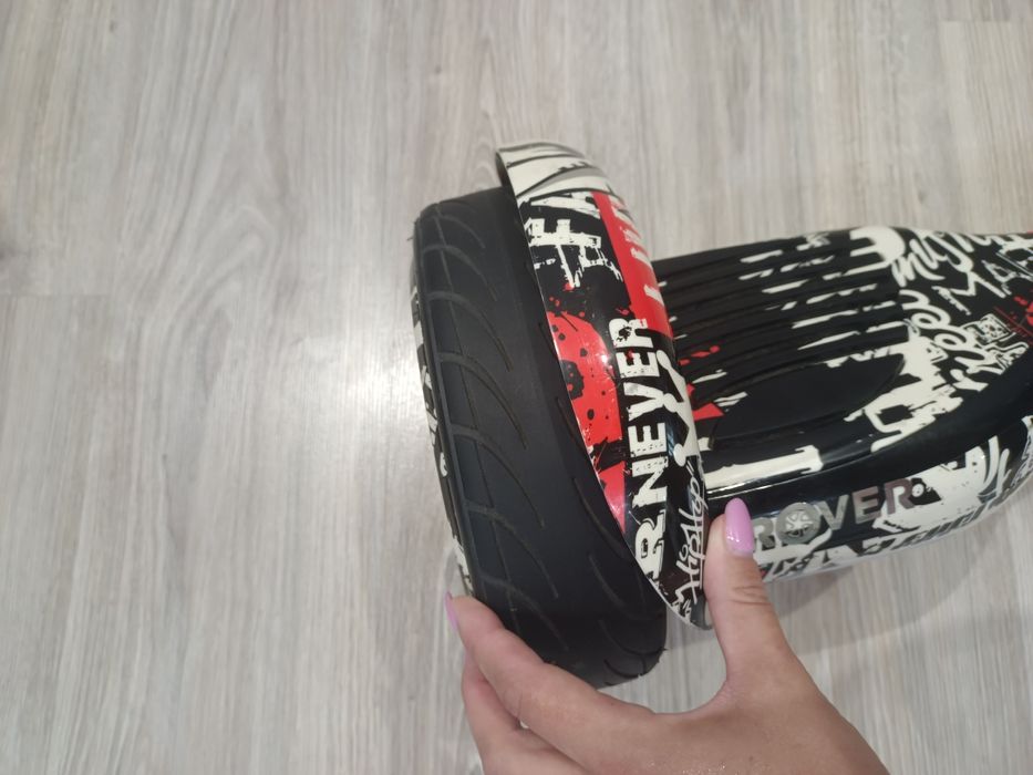 Гіроборд ROVER XL6 10.5 Grafitti white-red
Код: 705710