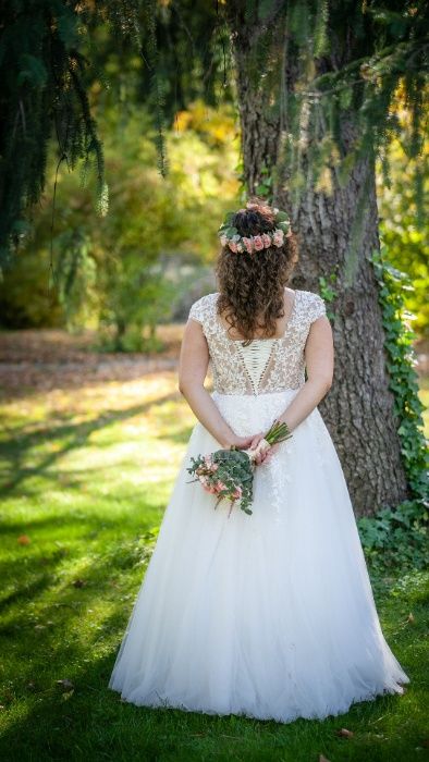 Suknia ślubna śmietanowa 40/42 + koło i welon krotki