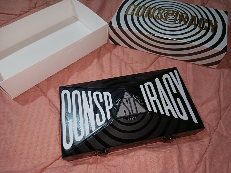 Shane Dawson vs Jeffree Star paleta sombras NOVA. Conspiracy