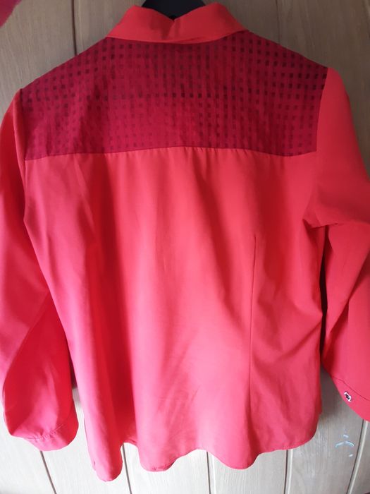 Жіночі блузи в чудовому стані