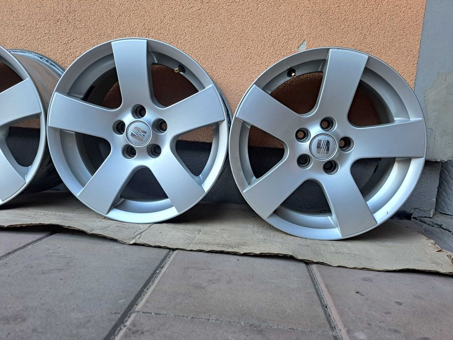 Alu Felgi Aluminiowe 5x100 15 Cali Seat Skoda Volkswagen