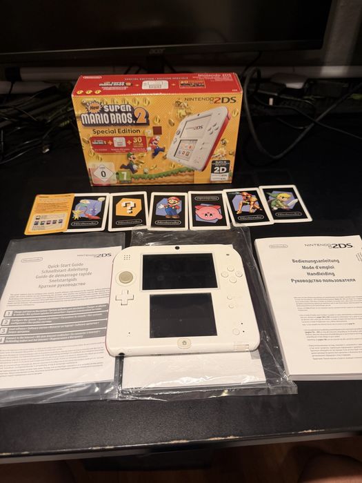 Nintendo 2DS Special Edition New Super Mario Bros. 2