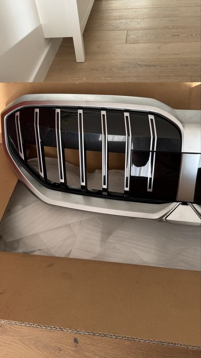 BMW g60 g61 grill oryginalny