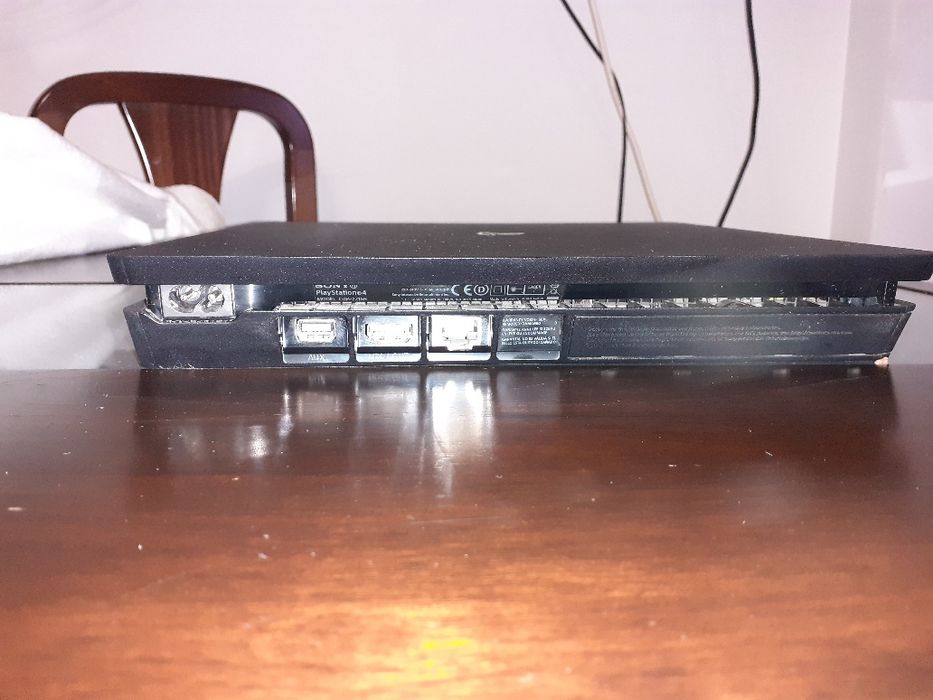 Ps4 slim 1tb + FIFA 19 GRATIS