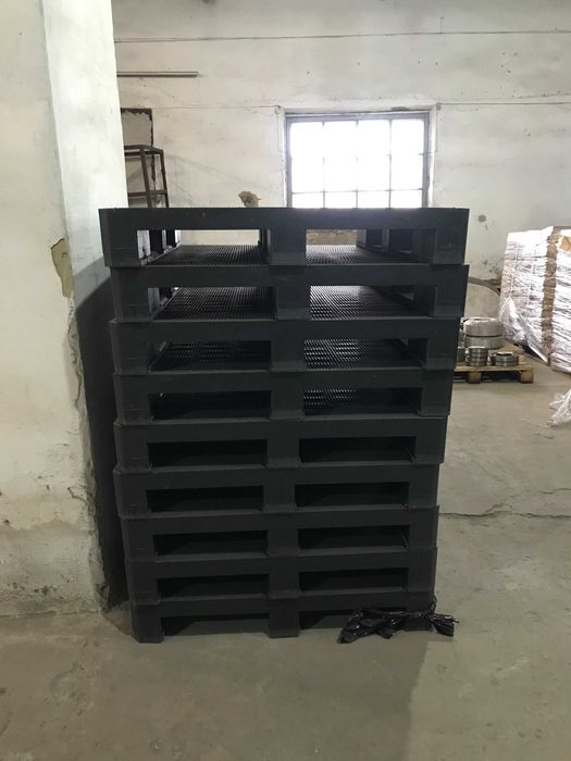 Палета пластикова