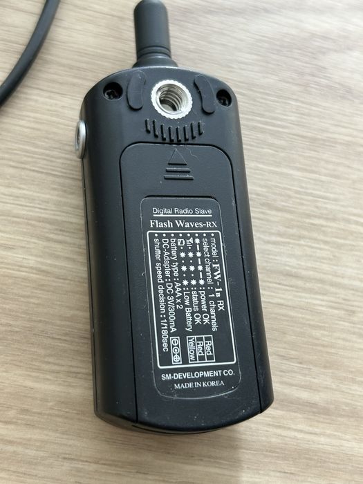 Radiowy odbiornik do lamp blyskowych