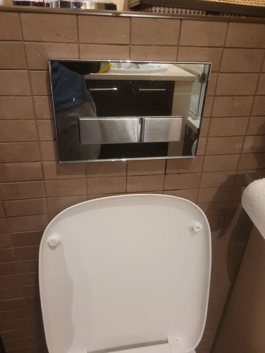 Naprawa spłuczki Geberit Hydraulik inspekcja rur kamerą inspekcyjną