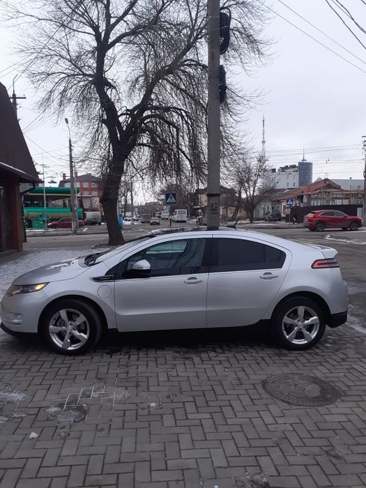 Продаю Шевроле вольт