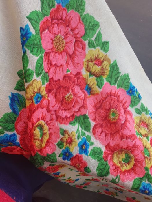 Шерстяні кольорові  хустини/платки/