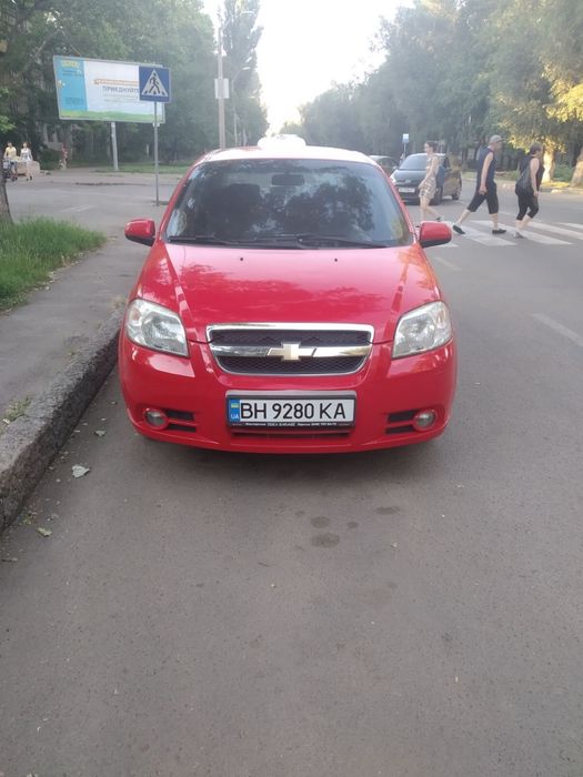Машина Chevrolet Aveo