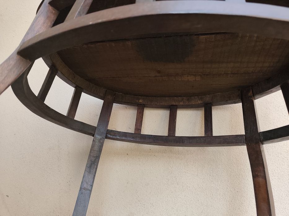 Mesa de apóio em madeira