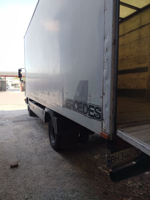 Mercedes-Benz Atego 818L