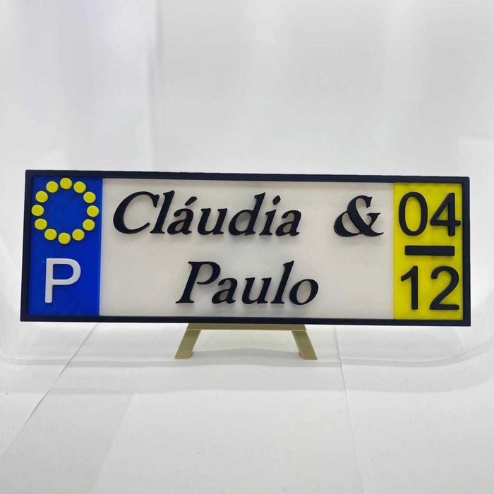 Placa Personalizada com Nomes e Data – Presente Romântico / Decoração
