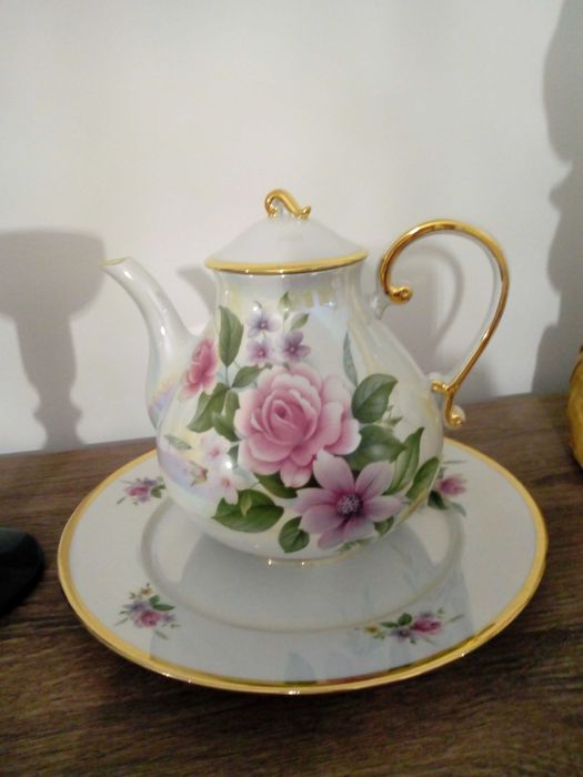 Bule com tampa e prato, pintado à mão - T.Limoges, marca Decoporce