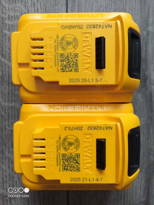 Dewalt DCB204 DCB203 DCB324-4 20V Max Li-ion Battery Pack