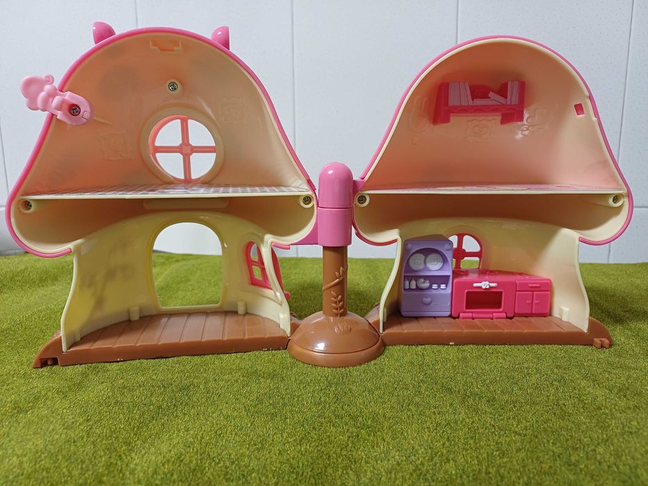 Casa da Hello Kitty em forma de cogumelo
