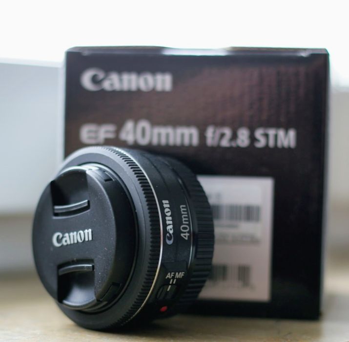 Canon EF 40mm f/2.8 STM (Naleśnik) – Stan Bardzo Dobry