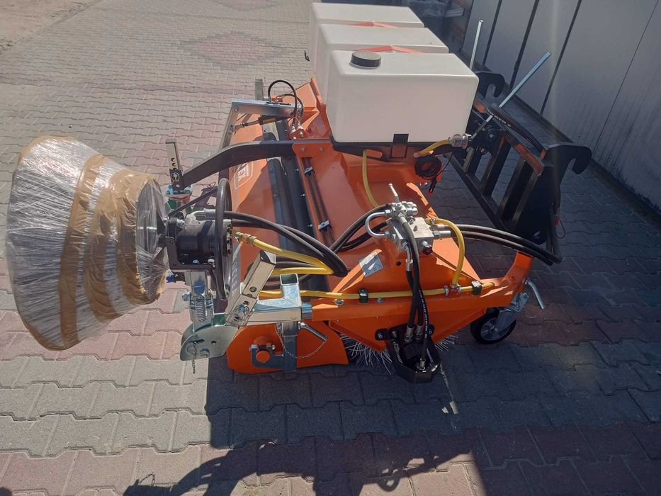 Zamiatarka drogowa-uliczna 2,30cm