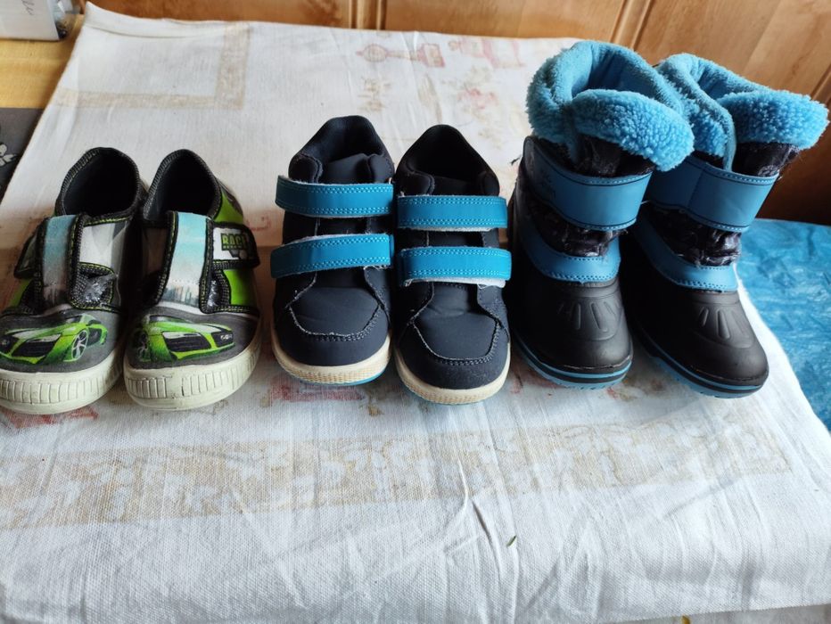 Buty dla chłopca rozm 28, wkładka ok 17 cm