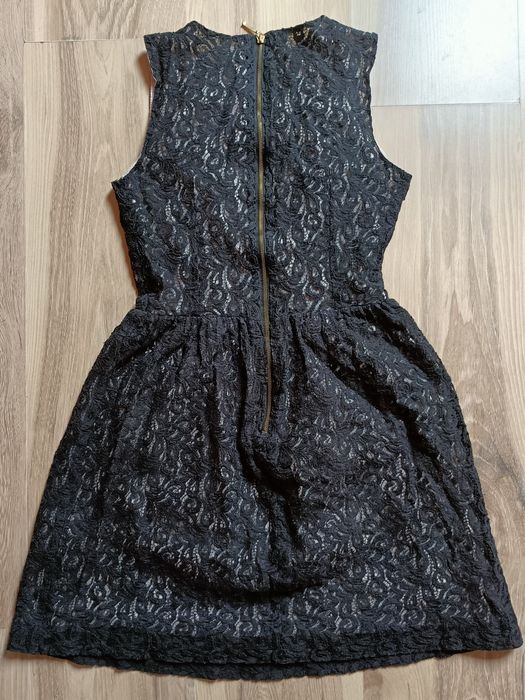 AGGI Śliczna koronkowa sukienka, elegancka, r. 34