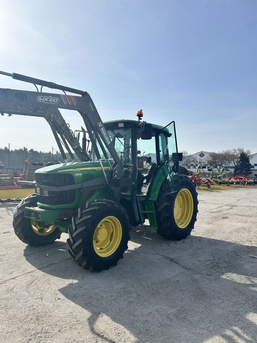 Ciągniki John Deere 6120 z ładowaczem -sprowadzony
