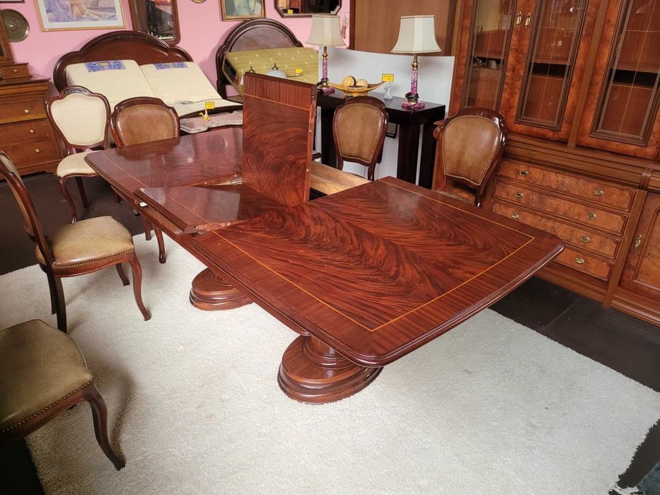 Excellent table – extendable – excellent condition and quality – Table only64584264507138120