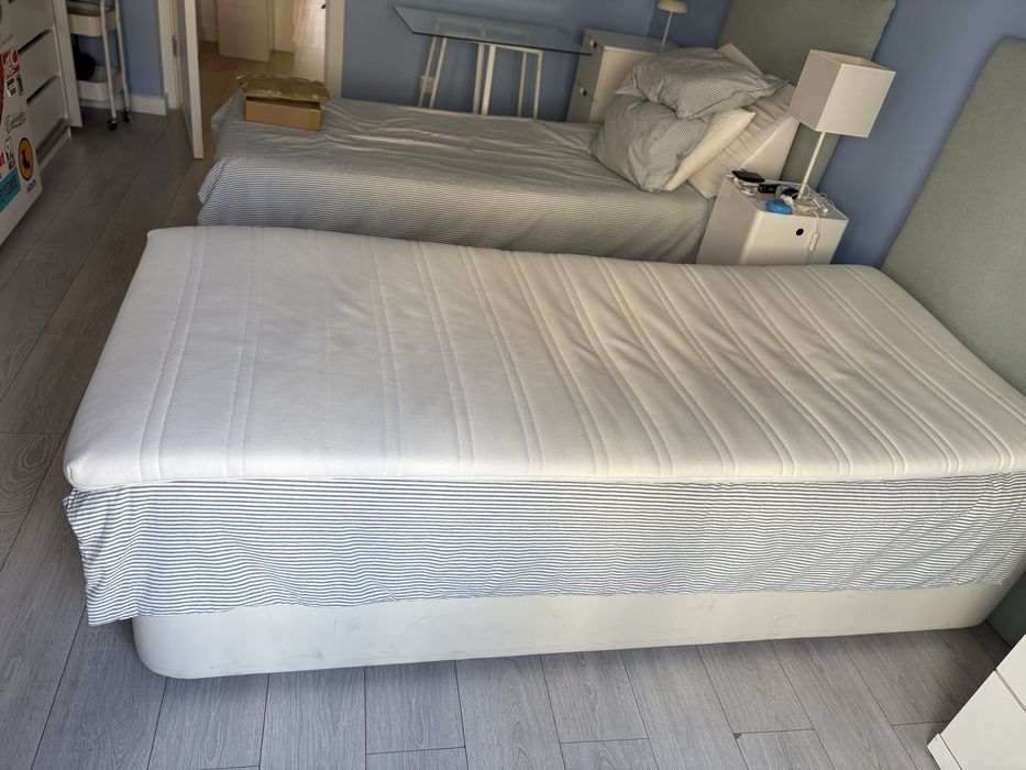 Colchao + capa com fecho ecler - Ikea 2,00 x ,90 x 5  cms altura
